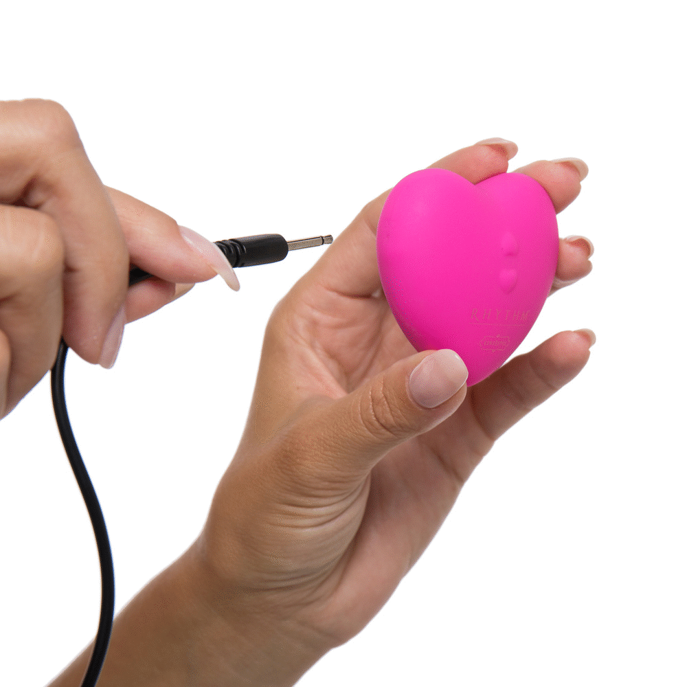 showing Natya heart vibe how to charge- The Kama Sutra Company